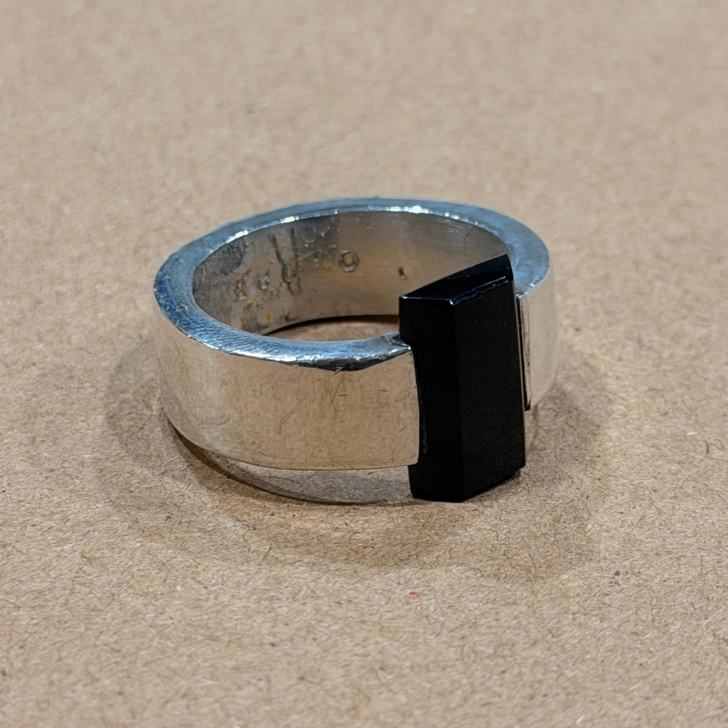 Sterling Thick Band Onyx Tension Set Ring Sz 11