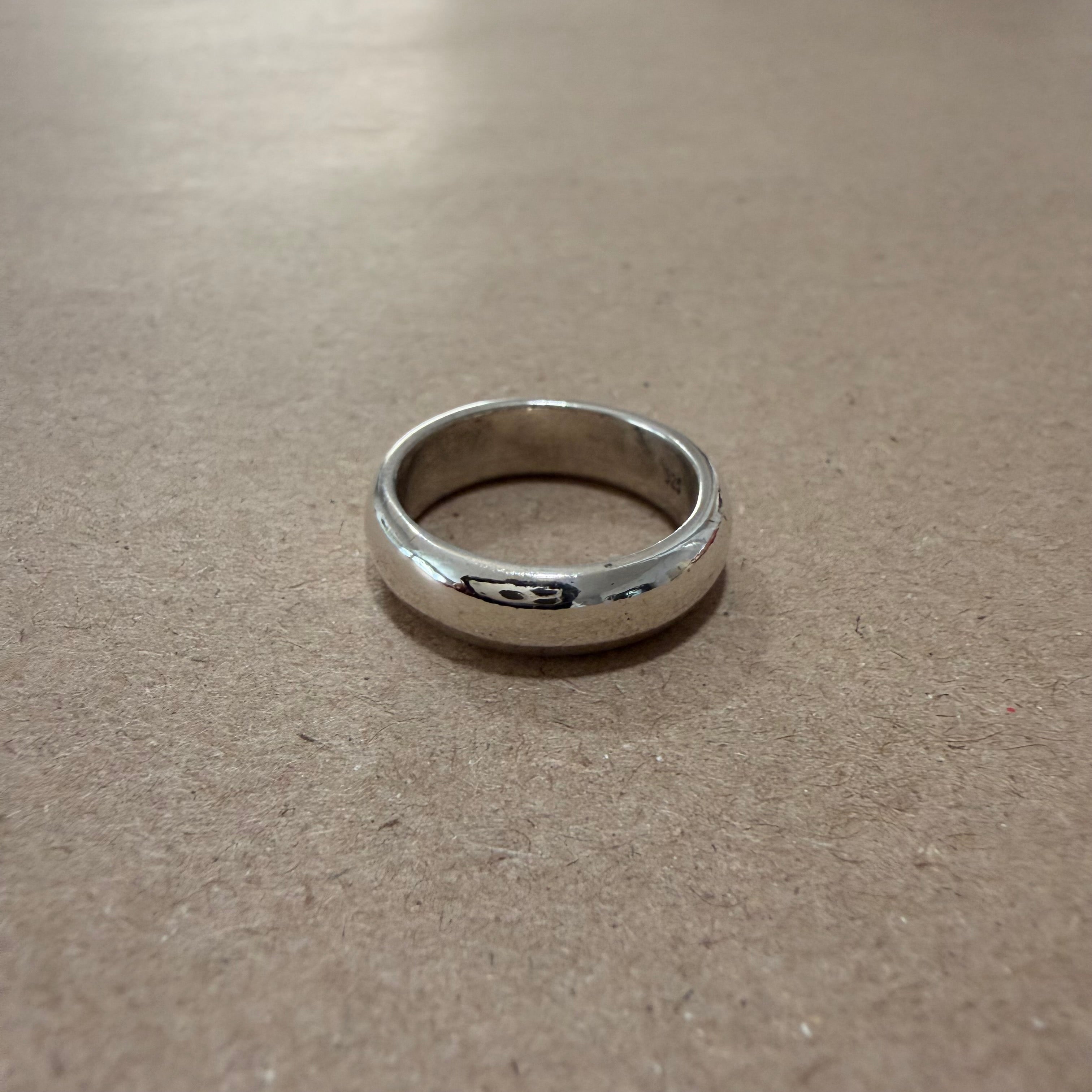 Essential Sterling Rounded Band Ring Sz 7.5