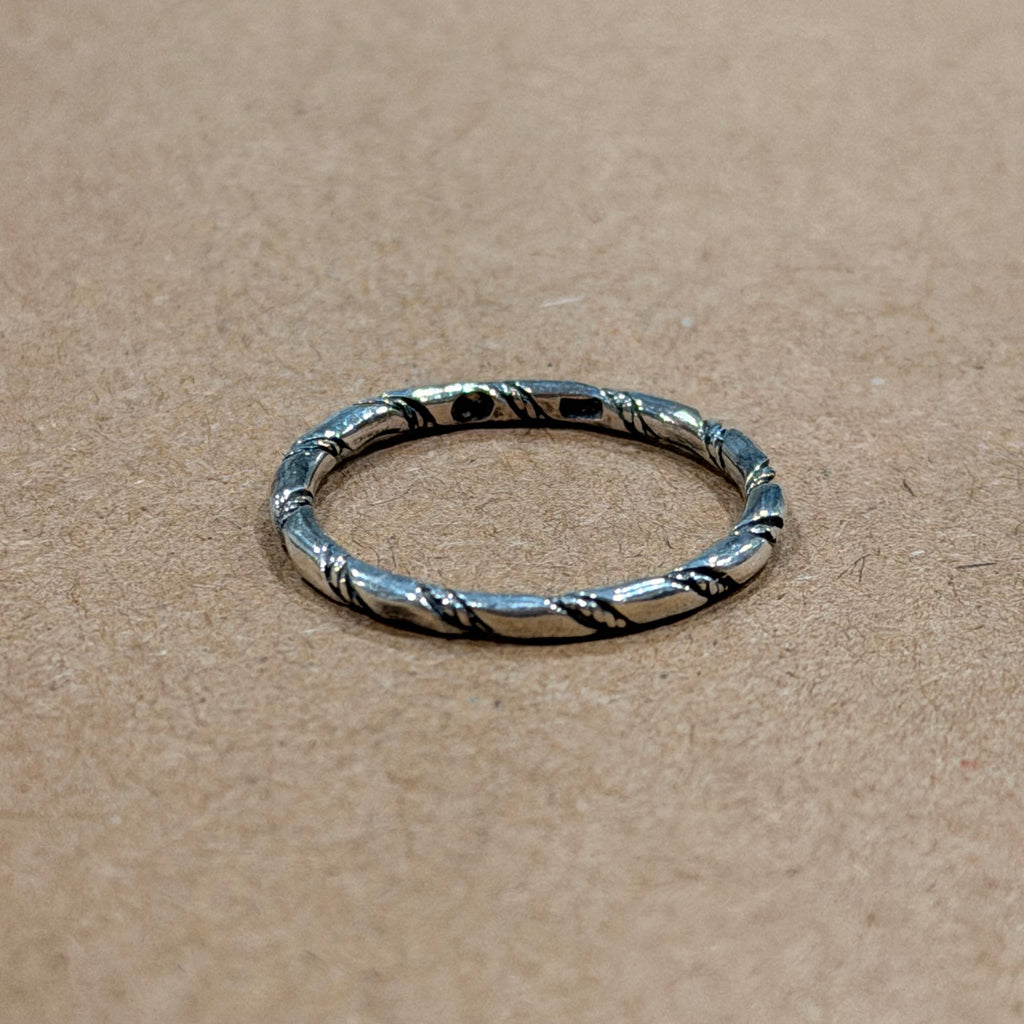 Sterling Engraved Thin Band Ring Sz 7.5