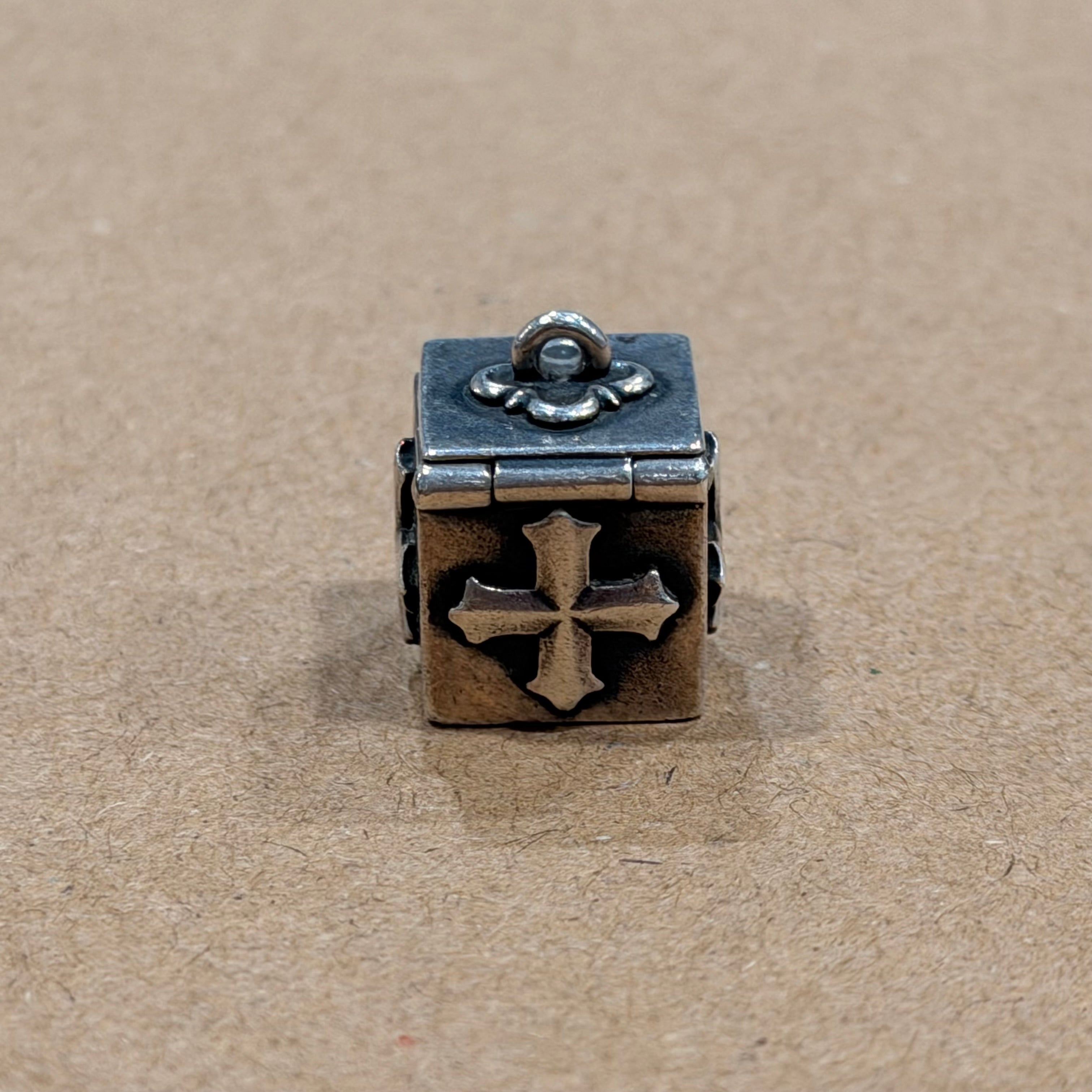 Sterling Prayer Box James Avery Pendant 0.5 in