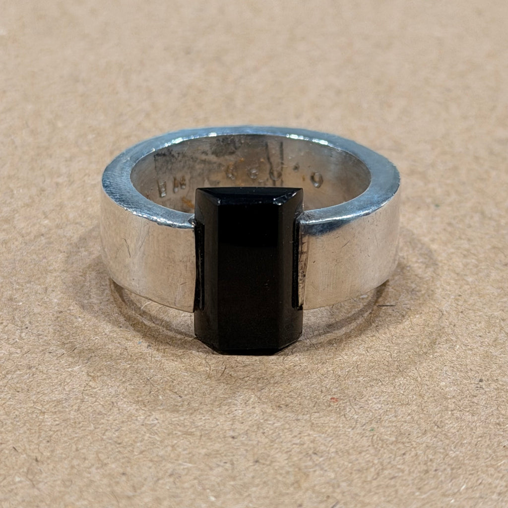 Sterling Thick Band Onyx Tension Set Ring Sz 11