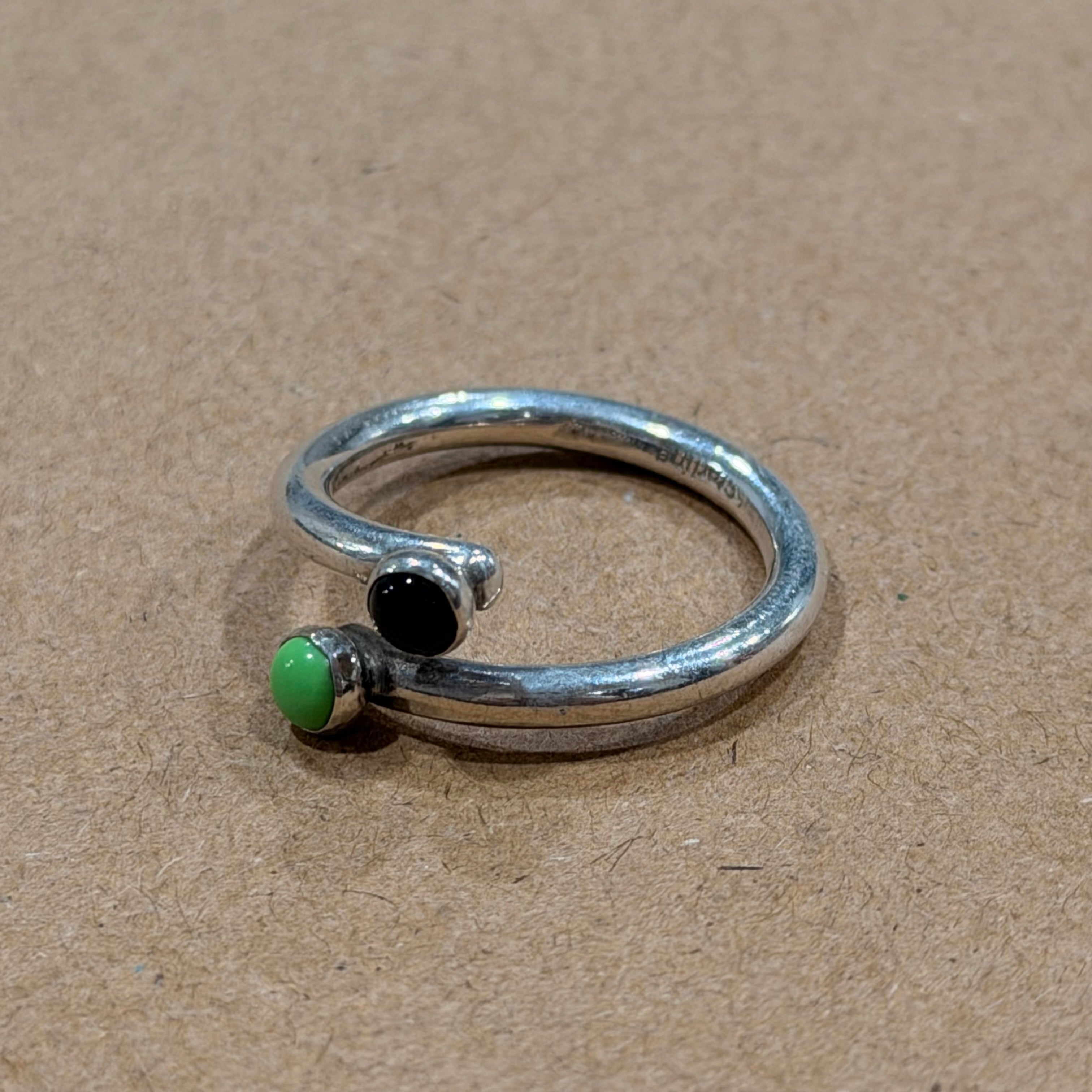 Sterling Black & Green Stone Spiral Ring Sz 7.5