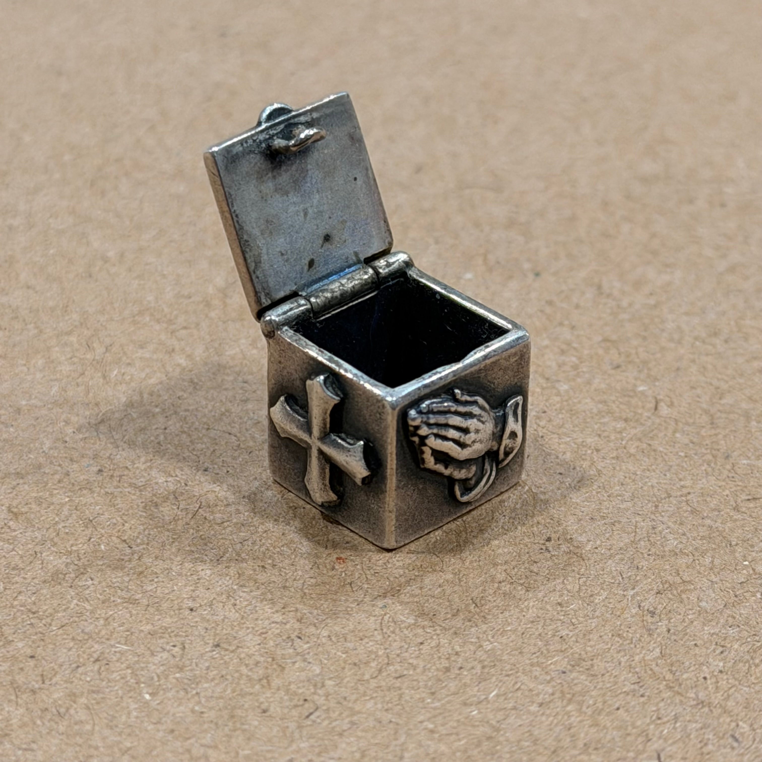 Sterling Prayer Box James Avery Pendant 0.5 in