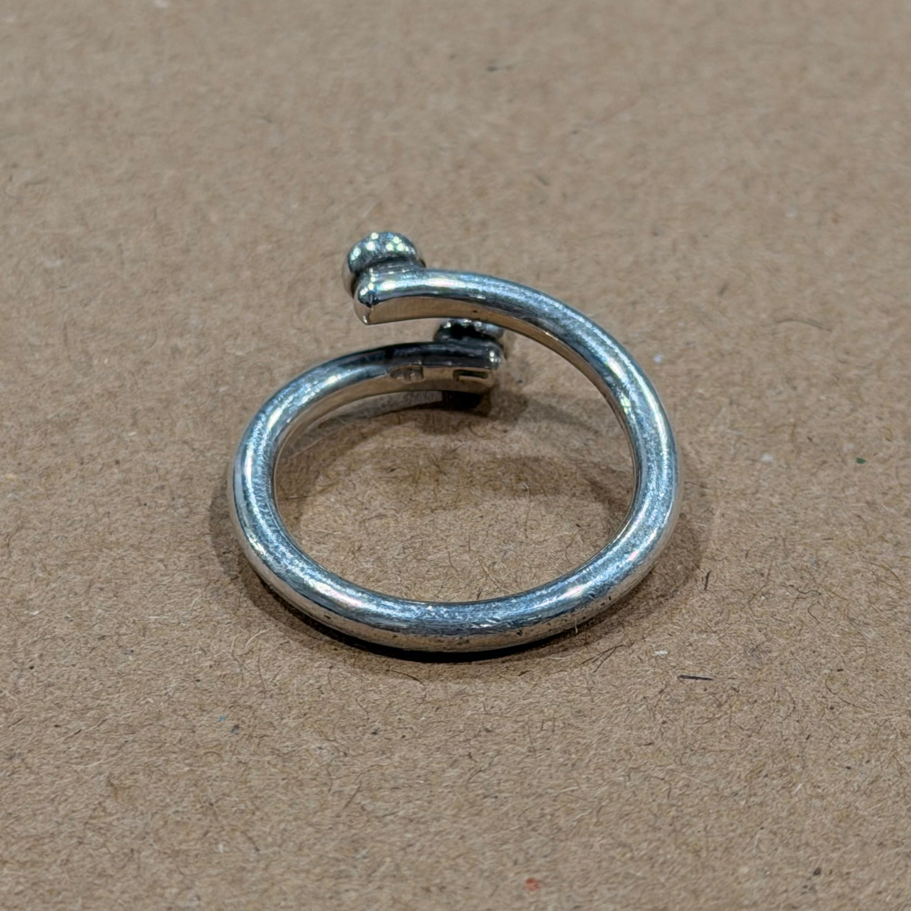 Sterling Black & Green Stone Spiral Ring Sz 7.5