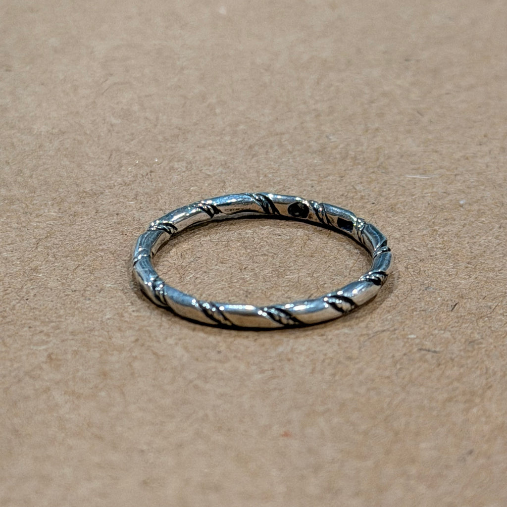 Sterling Engraved Thin Band Ring Sz 7.5